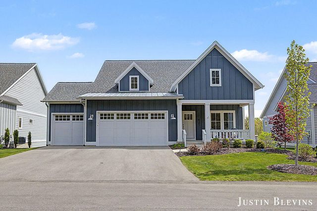 4297 Riverlands Court NE, Grand Rapids, MI 49525