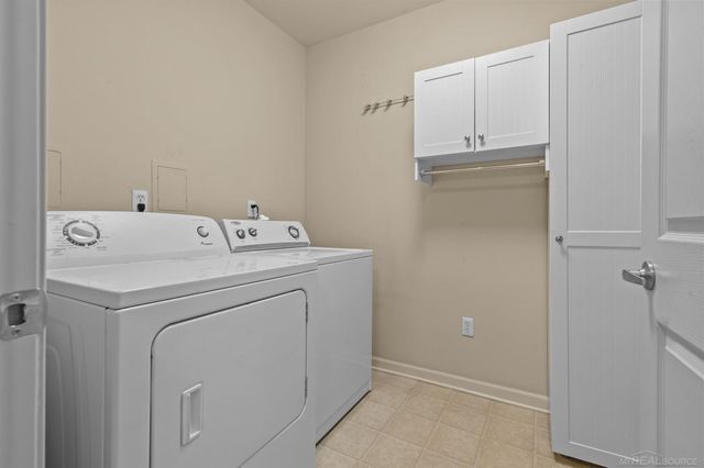 2116 Country Club Drive Unit 9, Saint Clair Shores, MI 48082