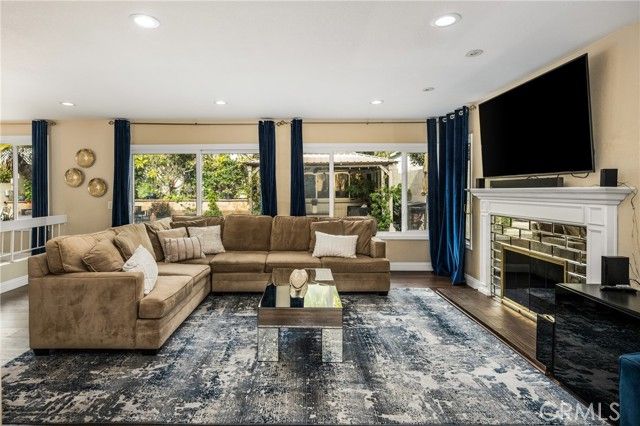 22 Hunter, Irvine, CA 92620