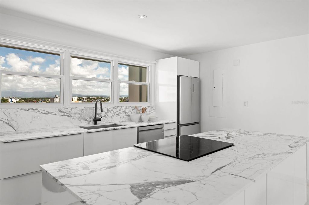 Image 15 of property listing at Taft Street TAFT TOWER PH 9A, San Juan, PR 00907