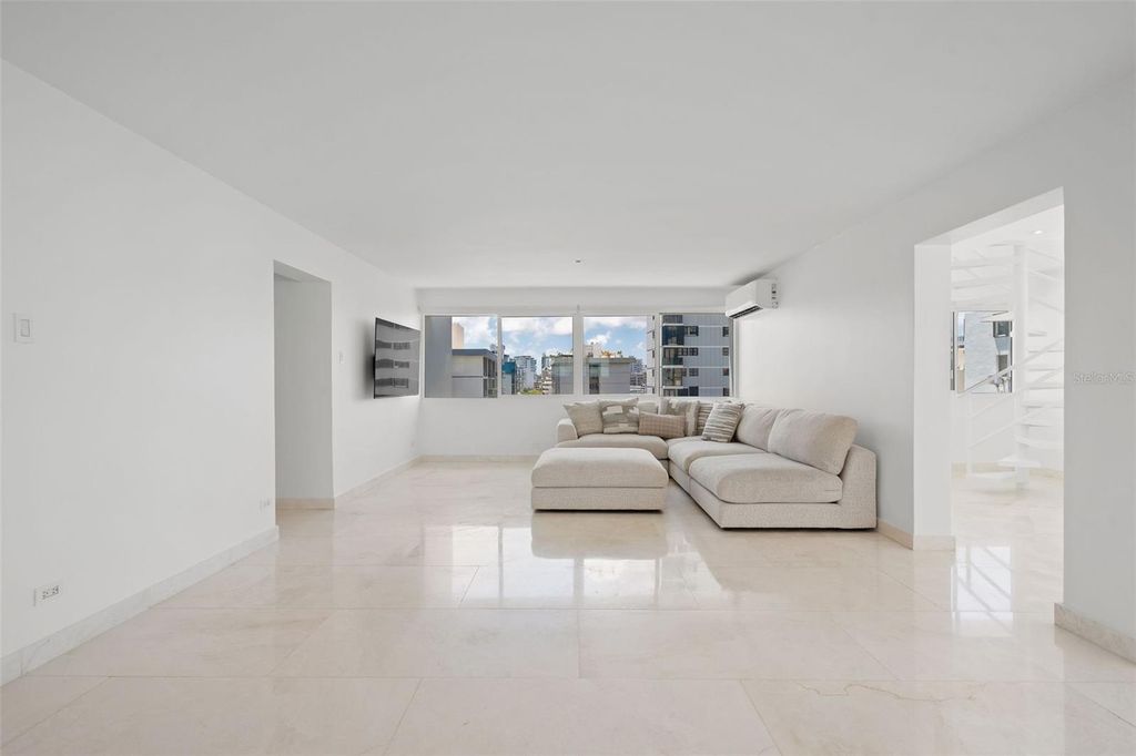 Image 5 of property listing at Taft Street TAFT TOWER PH 9A, San Juan, PR 00907