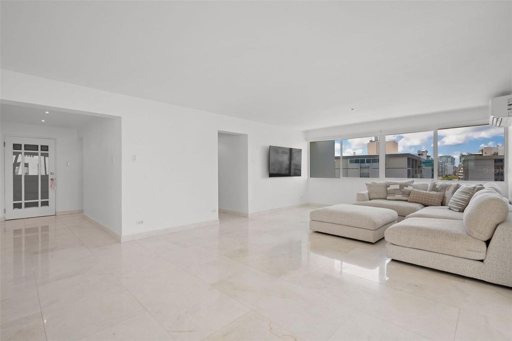 Image 6 of property listing at Taft Street TAFT TOWER PH 9A, San Juan, PR 00907