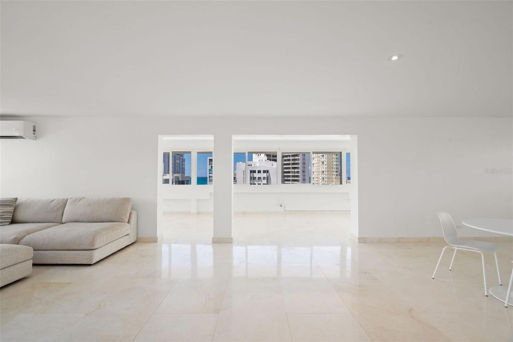 Image 8 of property listing at Taft Street TAFT TOWER PH 9A, San Juan, PR 00907