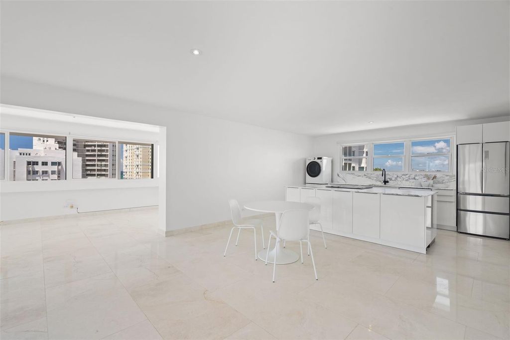 Image 9 of property listing at Taft Street TAFT TOWER PH 9A, San Juan, PR 00907