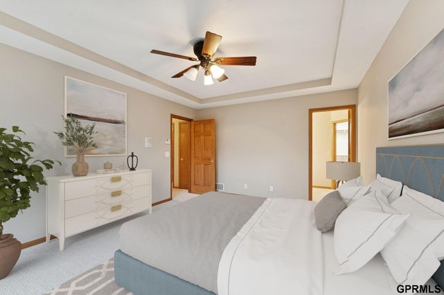 14075 Ellison Avenue, Omaha, NE 68164