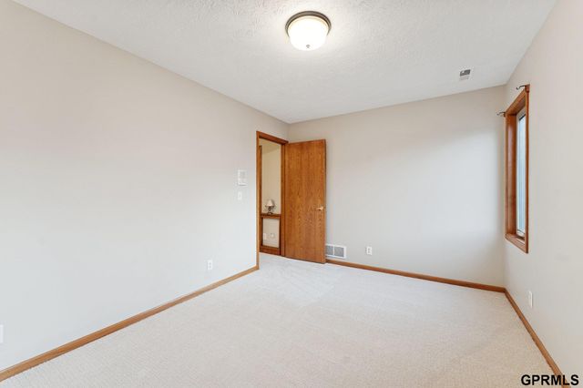 14075 Ellison Avenue, Omaha, NE 68164