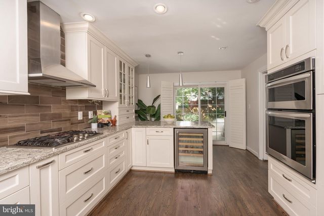 10226 DEMOCRACY LN, Potomac, MD 20854