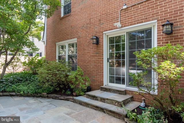 10226 DEMOCRACY LN, Potomac, MD 20854
