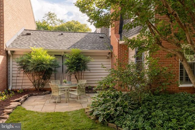 10226 DEMOCRACY LN, Potomac, MD 20854