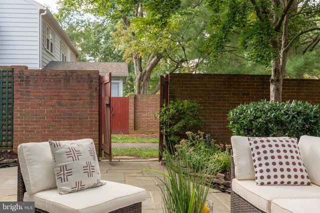 10226 DEMOCRACY LN, Potomac, MD 20854