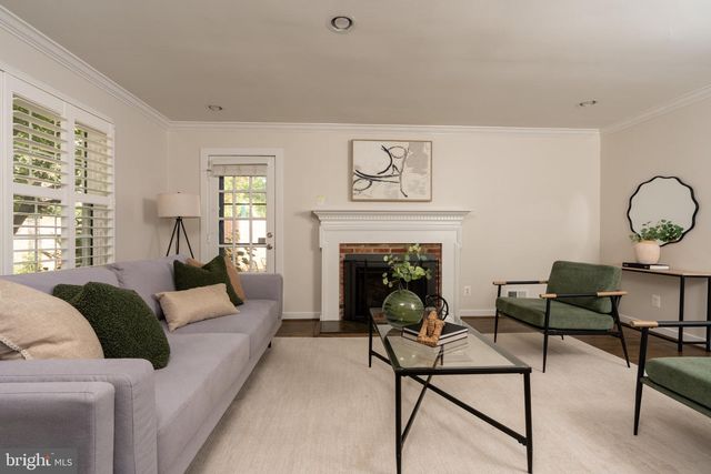 10226 DEMOCRACY LN, Potomac, MD 20854