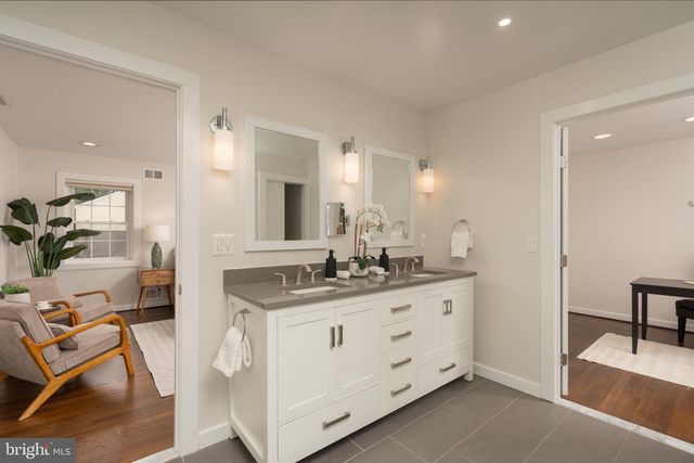 10226 DEMOCRACY LN, Potomac, MD 20854