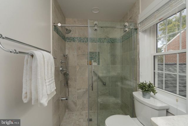10226 DEMOCRACY LN, Potomac, MD 20854