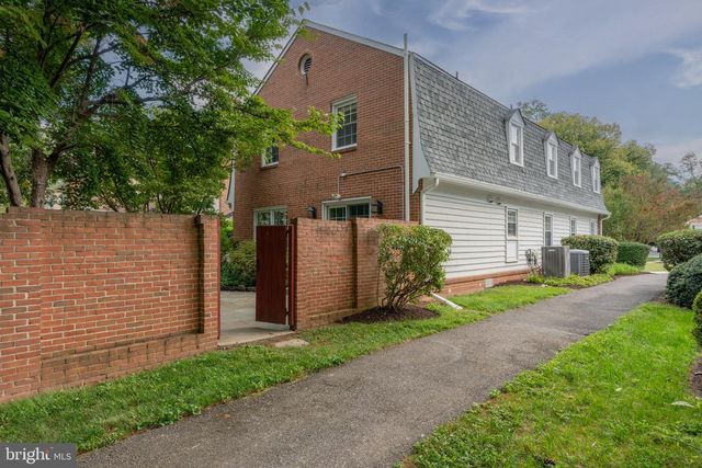 10226 DEMOCRACY LN, Potomac, MD 20854
