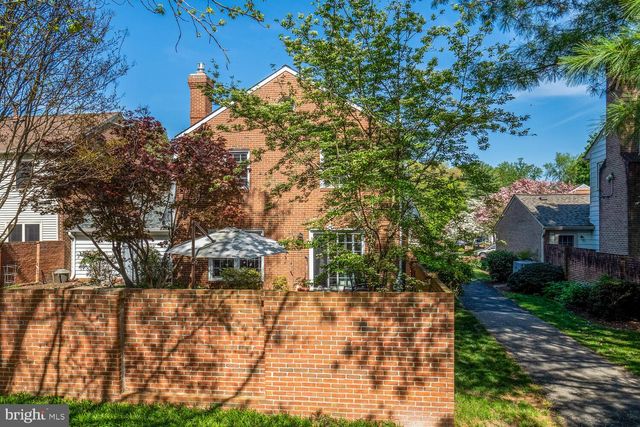 10226 DEMOCRACY LN, Potomac, MD 20854
