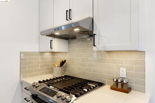 2537 Scenic Avenue, Oakland, CA 94602