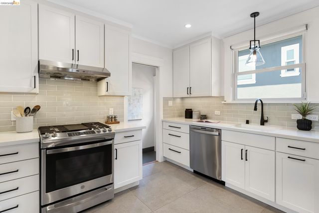 2537 Scenic Avenue, Oakland, CA 94602