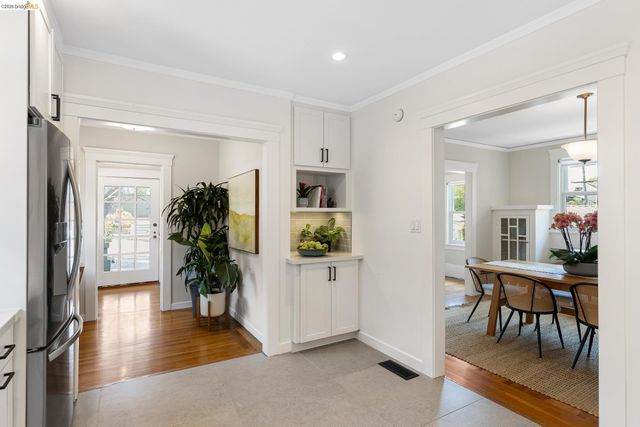 2537 Scenic Avenue, Oakland, CA 94602