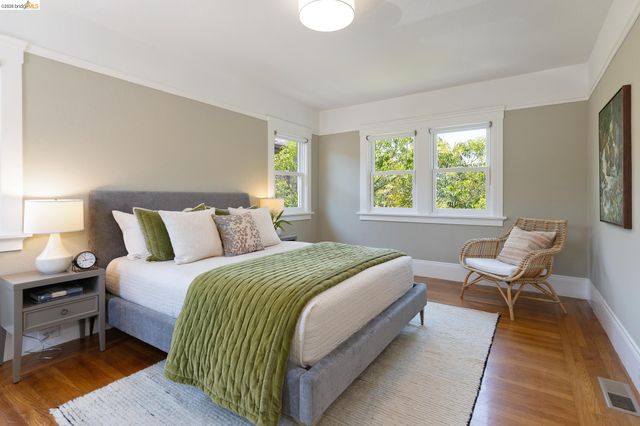 2537 Scenic Avenue, Oakland, CA 94602