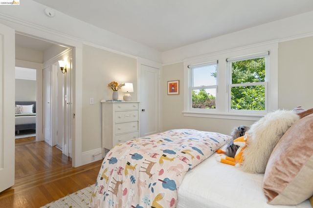 2537 Scenic Avenue, Oakland, CA 94602