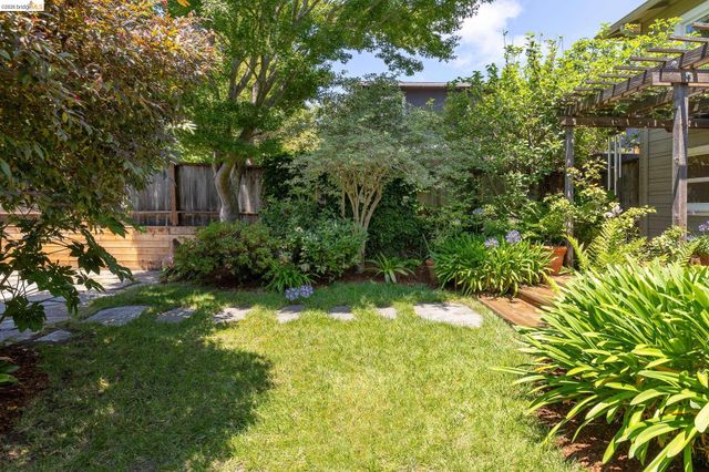 2537 Scenic Avenue, Oakland, CA 94602