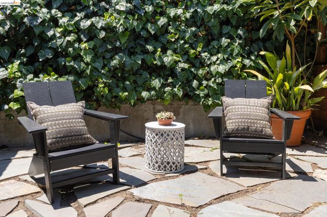 2537 Scenic Avenue, Oakland, CA 94602