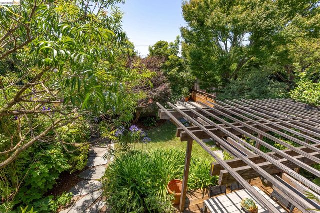 2537 Scenic Avenue, Oakland, CA 94602