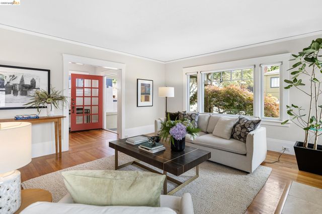 2537 Scenic Avenue, Oakland, CA 94602