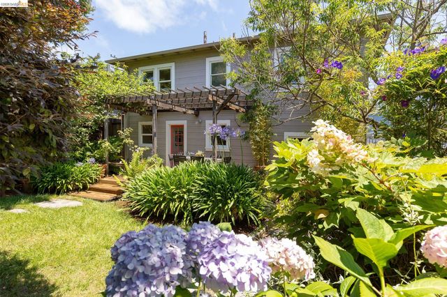 2537 Scenic Avenue, Oakland, CA 94602