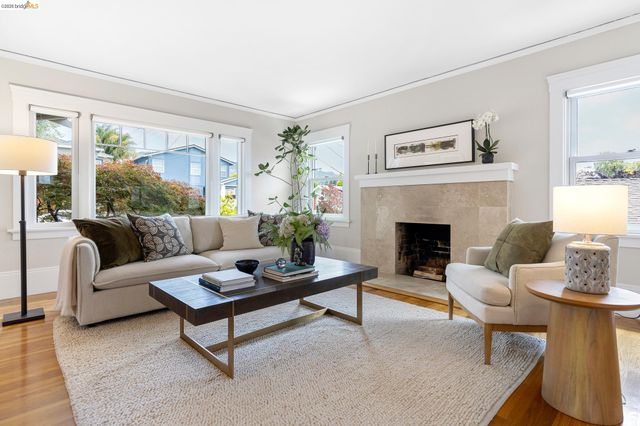 2537 Scenic Avenue, Oakland, CA 94602