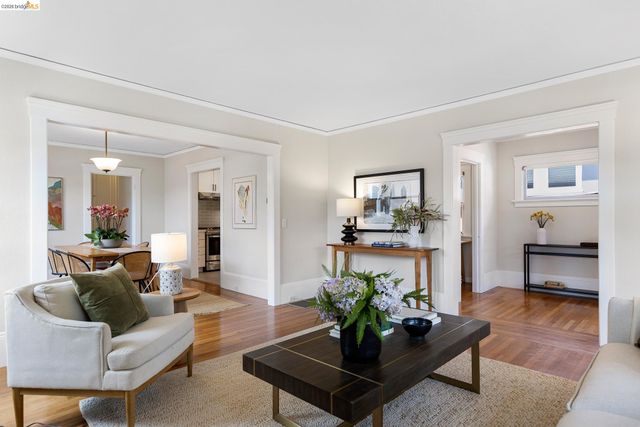2537 Scenic Avenue, Oakland, CA 94602