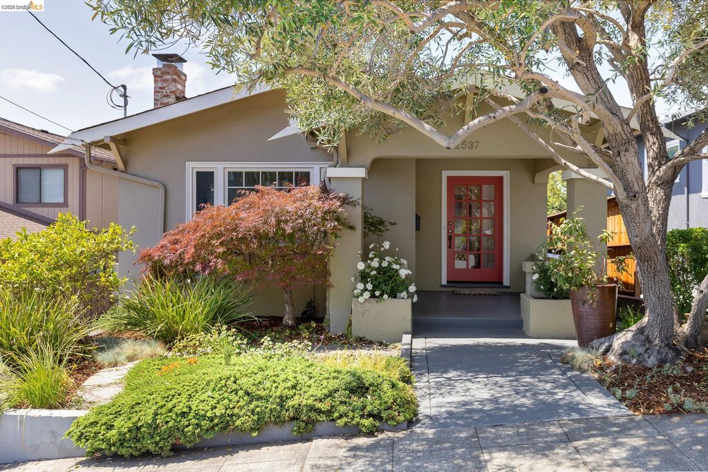2537 Scenic Avenue, Oakland, CA 94602