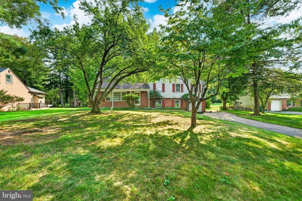 736 W PHILIP #B115, PHOENIXVILLE, PA 19460 — photo 3