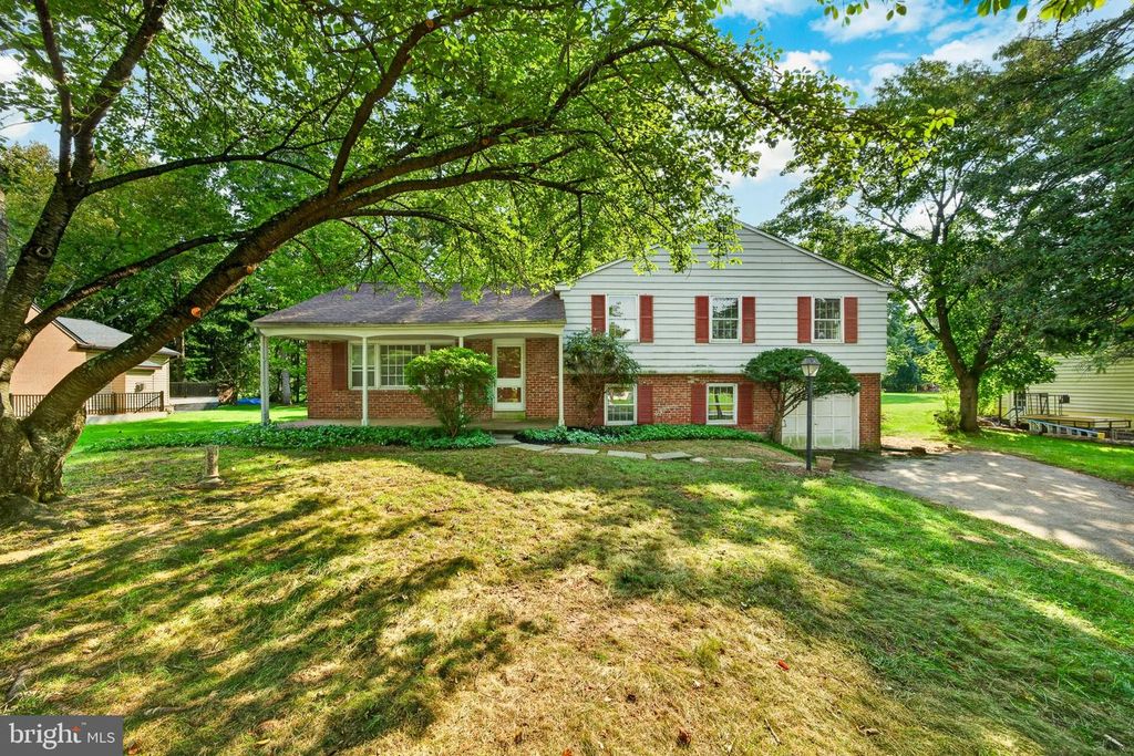 736 W PHILIP #B115, PHOENIXVILLE, PA 19460 — photo 4