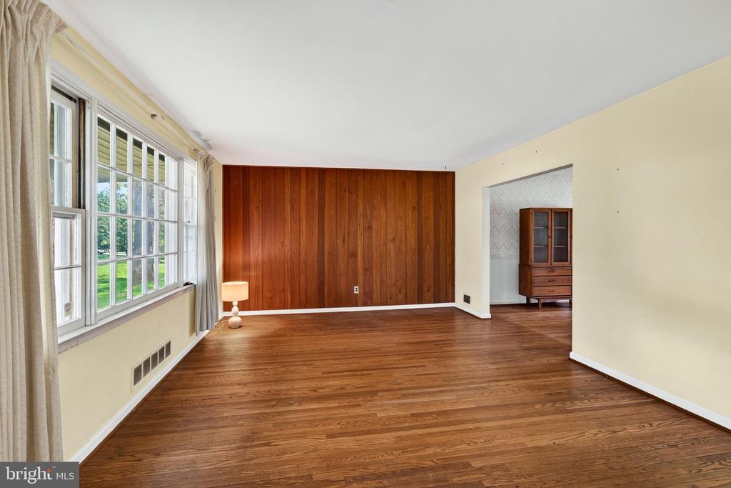 736 W PHILIP #B115, PHOENIXVILLE, PA 19460 — photo 5