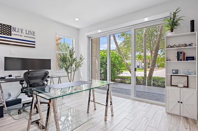 4145 Faraday Way, Palm Beach Gardens, FL 33418