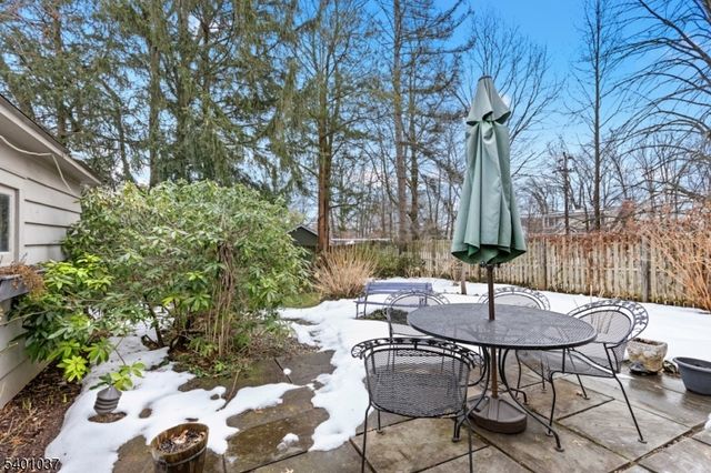 645 Roosevelt St, Westfield Town, NJ 07090