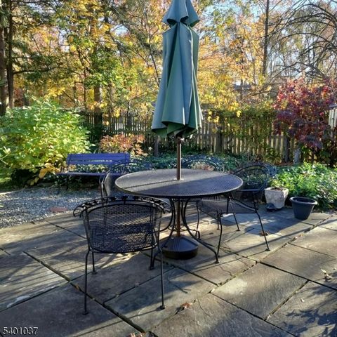 645 Roosevelt St, Westfield Town, NJ 07090