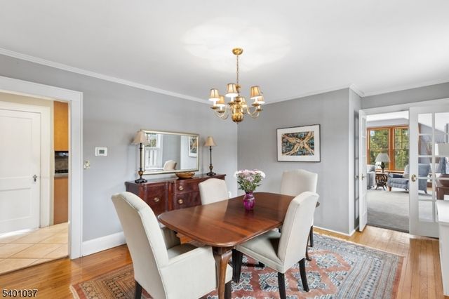 645 Roosevelt St, Westfield Town, NJ 07090