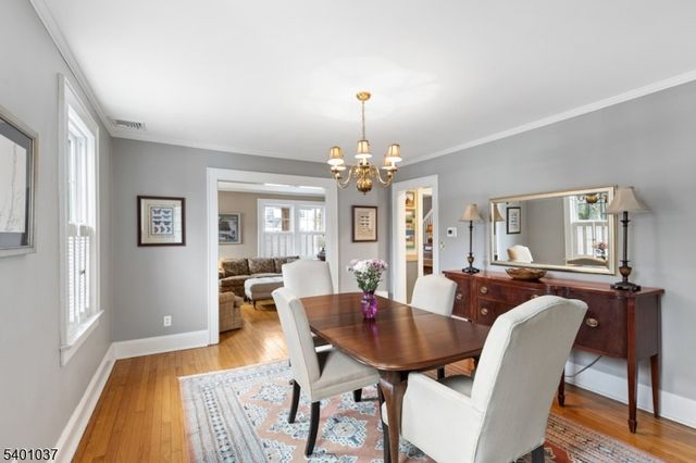 645 Roosevelt St, Westfield Town, NJ 07090