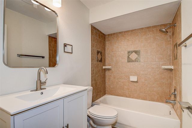 6431 68TH AVENUE N, Pinellas Park, FL 33781