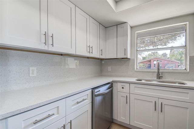 6431 68TH AVENUE N, Pinellas Park, FL 33781