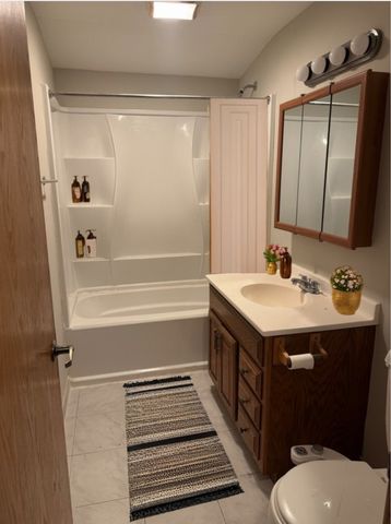 7400 W 113th Place, Worth, IL 60482