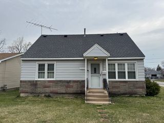 7400 W 113th Place, Worth, IL 60482