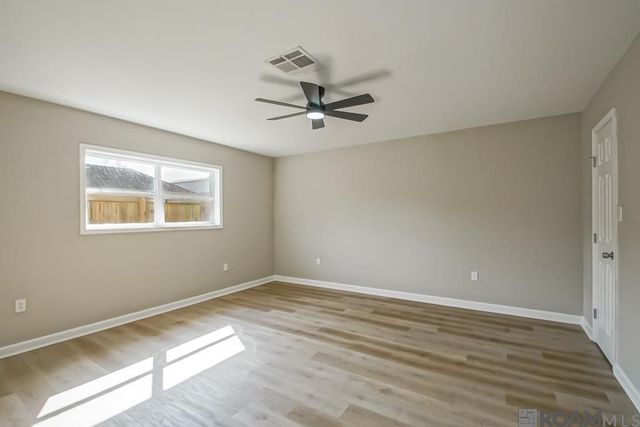 26011 Vincent Dr, Denham Springs, LA 70726