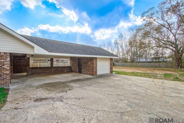 26011 Vincent Dr, Denham Springs, LA 70726