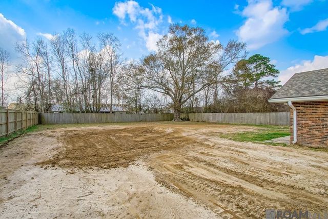 26011 Vincent Dr, Denham Springs, LA 70726