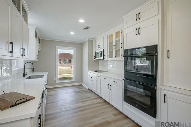 26011 Vincent Dr, Denham Springs, LA 70726