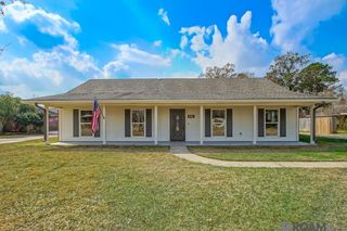 26011 Vincent Dr, Denham Springs, LA 70726