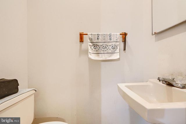 184 FARM RD, Aberdeen, MD 21001